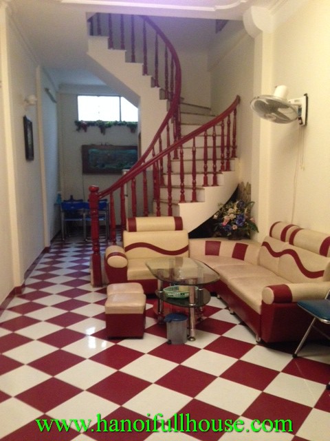 Cheap house for rent in Ba Dinh dist, Ha Noi. 4 bedroom, furnished, rental price is 550$/month